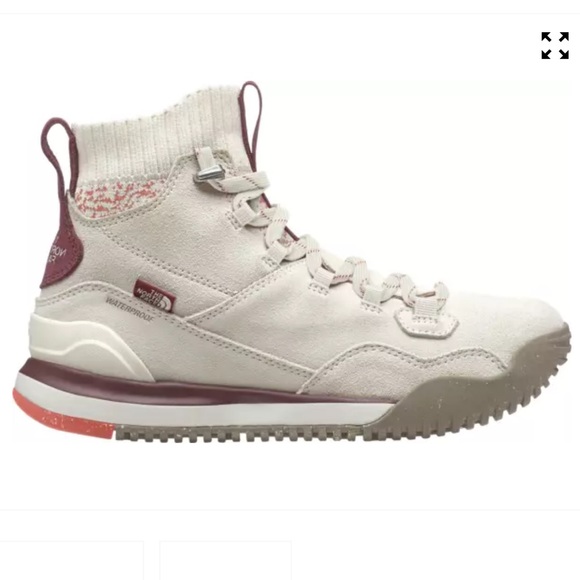 The North Face Shoes - 🆕The North Face Women's Back-To-Berkeley III Sport White Waterproof Boots